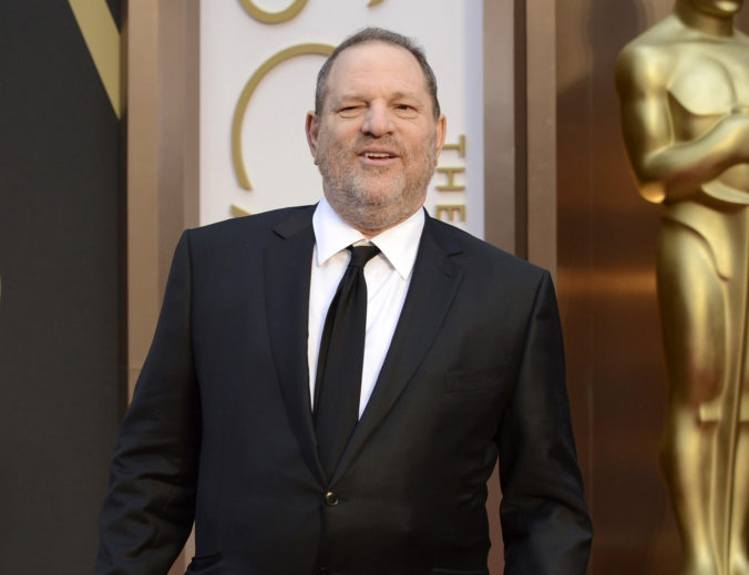 Hollywoodskeho producenta Harveyho Weinsteina odsúdili za sexuálne násilie na 23 rokov väzenia