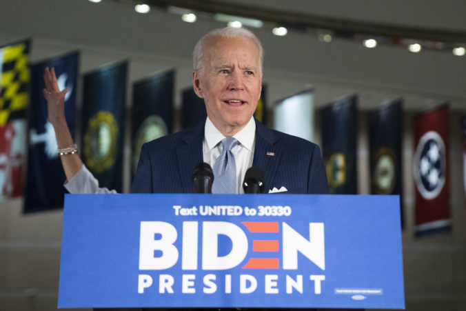 Joe Biden zvíťazil v primárkach v Michigane, je horúcim kandidátom demokratov