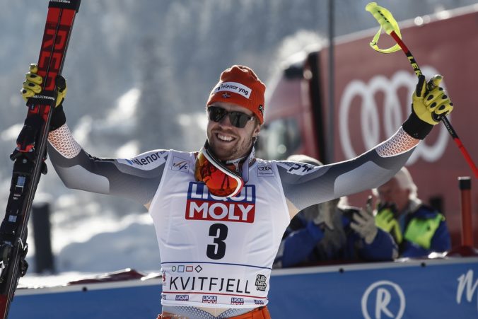 Svetový pohár v zjazdovom lyžovaní skončil predčasne aj pre mužov, veľký glóbus prekvapivo získal Kilde