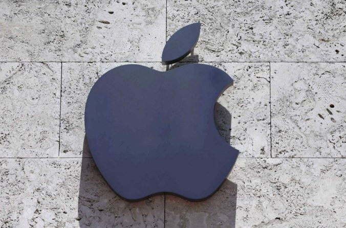 Apple dostal vo Francúzsku miliardovú pokutu pre porušenie hospodárskej súťaže