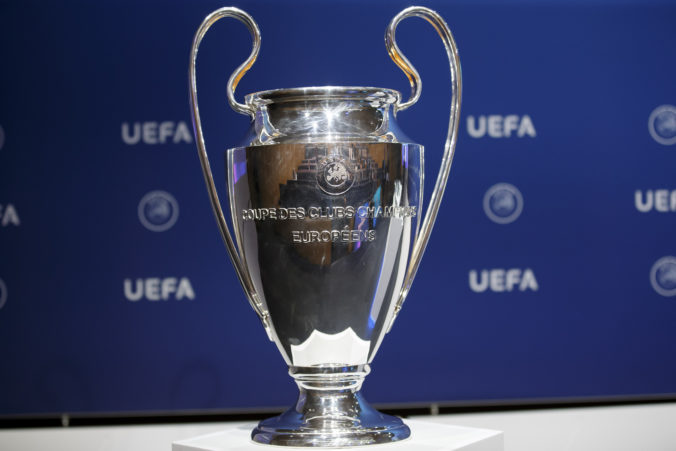 Finále Ligy majstrov a Európskej ligy oficiálne odložili, nový termín je neznámy