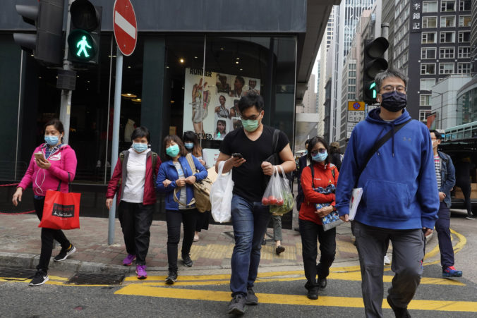 Hongkong povolí vstup do mesta len rezidentom, v krajine sa výrazne zvýšil počet nakazených
