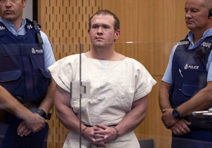 Útok v Christchurch: Obvinený Brenton sa priznal k terorizmu a vražde 51 ľudí