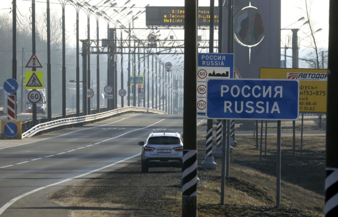 Rusko po zákaze vstupu cudzincom a zastavení medzinárodných letov zatvorí aj svoje hranice