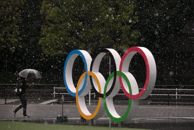 Japonská televízia informovala o novom termíne OH v Tokiu, olympijský výbor to označil za špekuláciu
