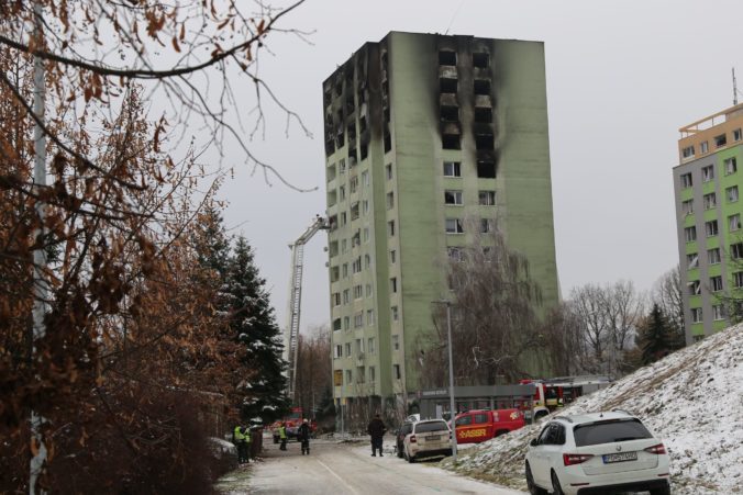 Trojicu obvinených v súvislosti s výbuchom bytovky v Prešove, prepustili na slobodu