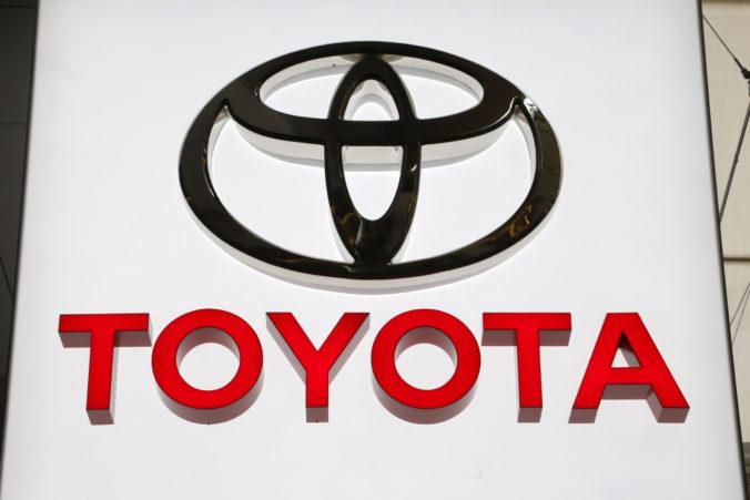 Toyota pozastavila výrobu áut v piatich zo svojich osemnástich závodov v Japonsku