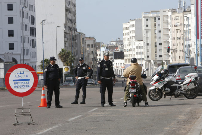 V Maroku platia prísne opatrenia, za nenosenie rúška hrozí aj väzenie