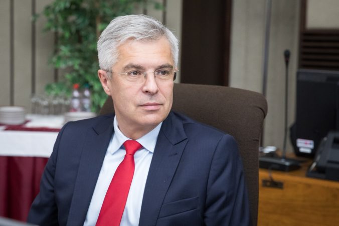 Čaputová vymenovala do funkcie ministra Korčoka, prioritou je zvládnutie pandémie Covid-19