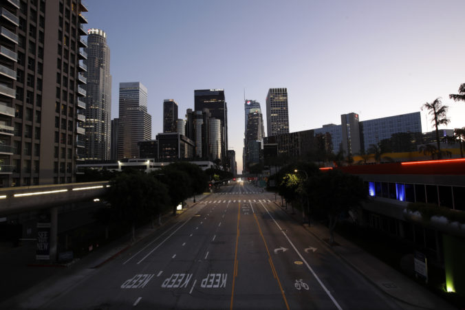 Kvalita ovzdušia v Los Angeles sa počas karantény výrazne zlepšila, skepsa je však na mieste