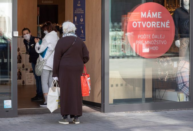 Na Slovensku opäť otvoria viac obchodov, terasy reštaurácií aj kaderníctva. Uvoľňovanie ekonomiky sa zrýchlilo