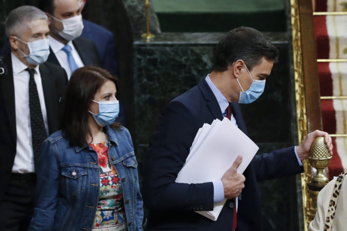 Španielsky premiér chce požiadať o predĺženie núdzového stavu v krajine, malo by byť posledné