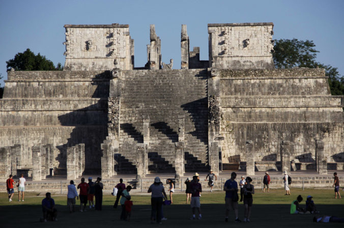 V Mexiku objavili najstaršiu a najväčšiu mayskú stavbu, ktorú domorodci využívali na masové rituály