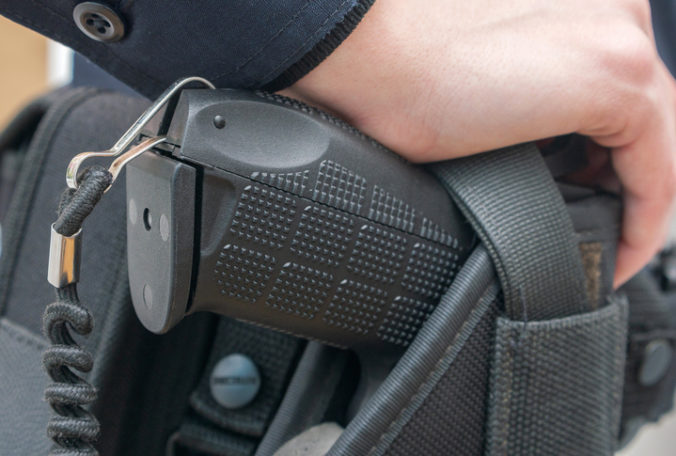 Slovenskí policajti majú dostať elektrické paralyzéry, musia byť v tvare pištole Slovenskí policajti majú dostať elektrické paralyzéry, musia byť v tvare pištole
