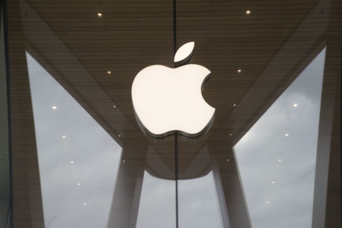 Na území Číny odstránila firma Apple z ponuky dve aplikácie na prehrávanie podcastov