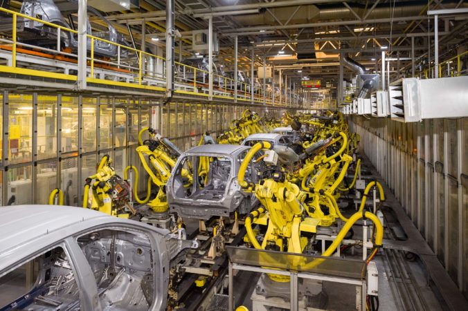 V žilinskej automobilke Kia bude výroba pokračovať v dvojzmennej prevádzke aj v júli