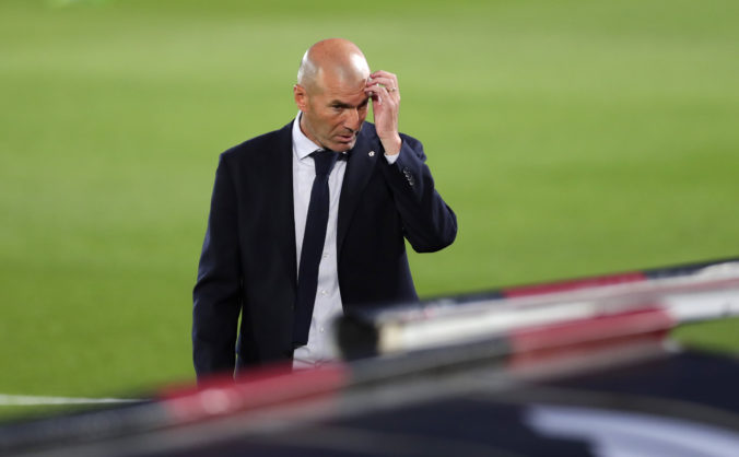 Real Madrid údajne ťaží z pomoci od rozhodcov, tréner Zidane je už z takých rečí unavený