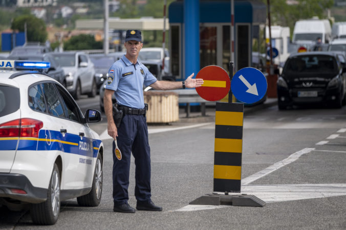 Chorváti zvažujú uzavretie hraníc pre ľudí z balkánskych krajín, počet nakazených opäť stúpa