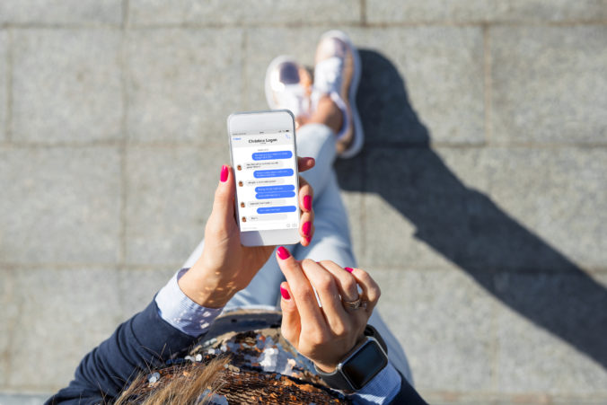Japonské mesto zakáže používanie smartfónov počas chôdze. Aké budú postihy za porušenie nariadenia?