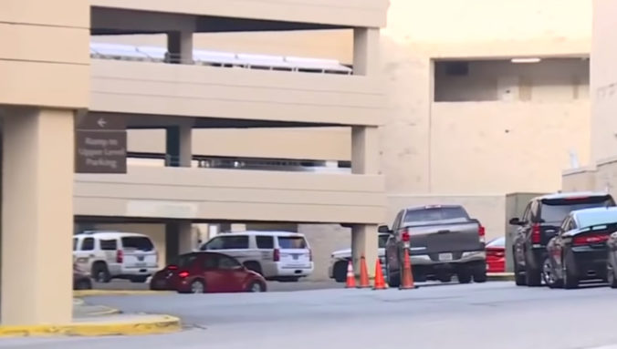 V nákupnom centre sa strieľalo, neprežil to chlapec s hospitalizovaní sú dvaja dospelí a dievča (video)