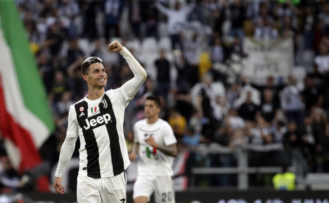 Christiano Ronaldo sa stane prvým hráčom, ktorý strelil 50 gólov v Anglicku, Španielsku aj Taliansku