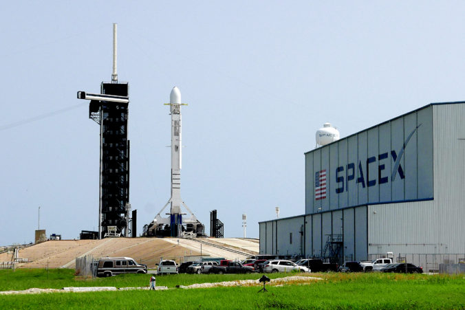 SpaceX oznámila dátum štartu rakety Falcon 9, na orbitu Zeme ju vyšle s juhokórejským vojenským satelitom
