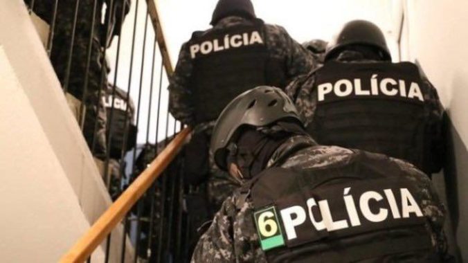 Pezinskí policajti a NAKA počas akcie Občan zasiahli proti skupine dílerov pervitínu