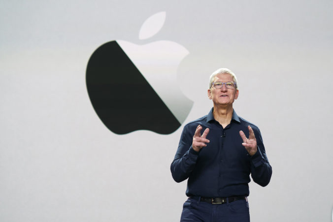 Riaditeľ Apple Tim Cook vstúpil do lubu miliardárov, svoj majetok plánuje rozdať
