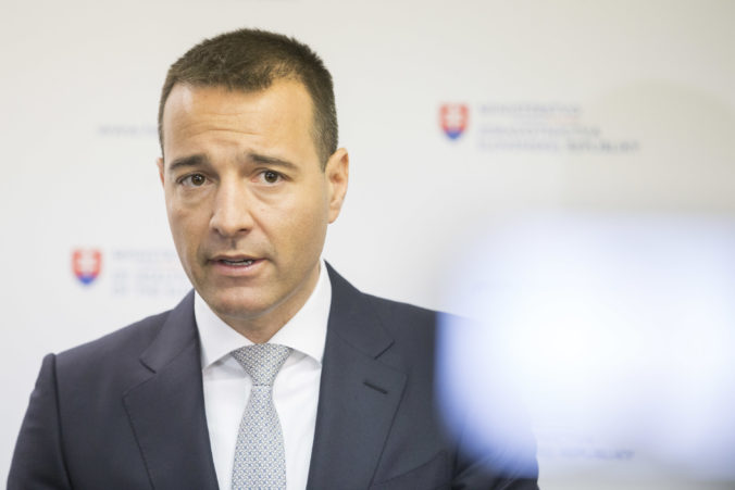Drucker: Advokát Miškovič si „vyfaktúroval“ za prehratý súdny spor viac ako 19-tisíc eur