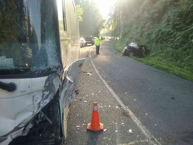 Hasiči zasahovali pri dvoch nehodách autobusov, v jednom sa viezli deti (foto)