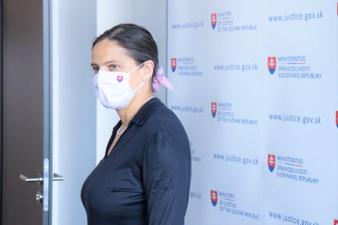 Medzi kandidátmi na sudcu ústavného súdu chýba ministerke Kolíkovej žena