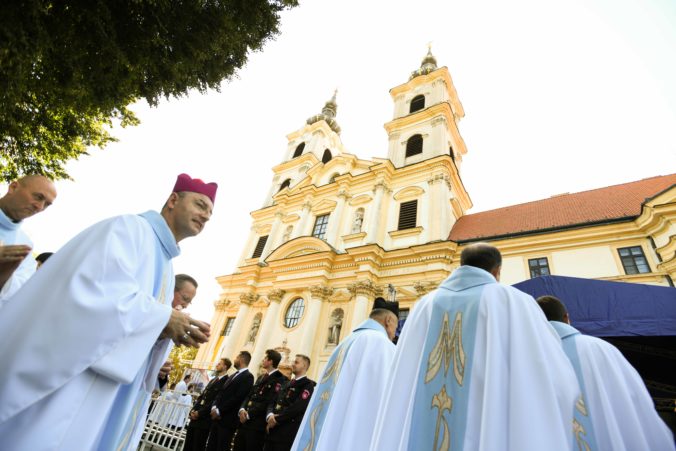 Odlukou cirkví od štátu chce len SaS zaujať pozornosť, KDH zdôraznilo bezmocnosť ústavného súdu