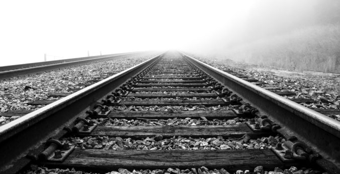 Dieťa neprežilo zrážku s vlakom na železničnej trati v Martine