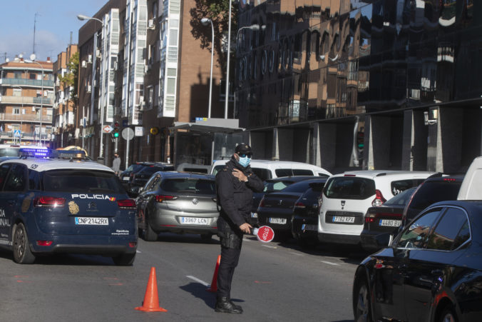 Španielska vláda čiastočne uzavrela Madrid, v meste platia prísne obmedzenia pohybu