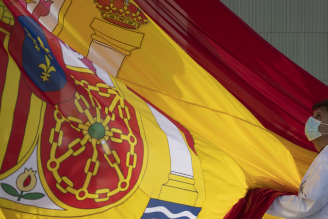 Španielsko vyhlásilo núdzový stav, zavádza aj zákaz vychádzania