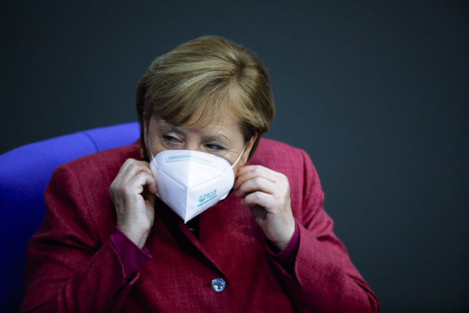 Angela Merkelová očakáva ťažkú zimu, opozičný politik obvinil vládu z vojnovej propagandy