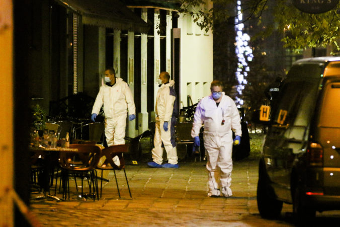 Pri teroristickom útoku vo Viedni bola zranená aj Slovenka, je hospitalizovaná v nemocnici
