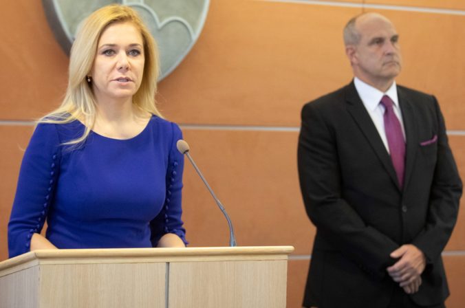 Saková dúfa, že obvinenie proti Lučanskom je podložené dôkazmi a pripomína kauzu Threema