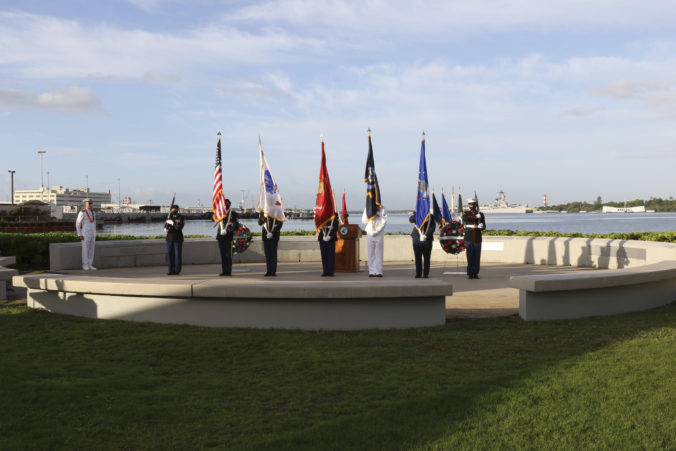 V Pearl Harbor si pripomenuli obete japonského útoku na túto základňu počas druhej svetovej vojny (foto)