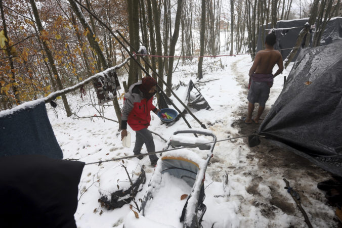 Bosna a Hercegovina nezvláda utečeneckú krízu, EÚ vyzýva na záchranu životov