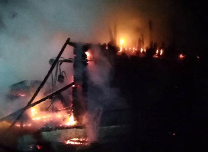 Pri požiari domova dôchodcov zahynulo 11 ľudí, riaditeľa zariadenia zadržali (foto)