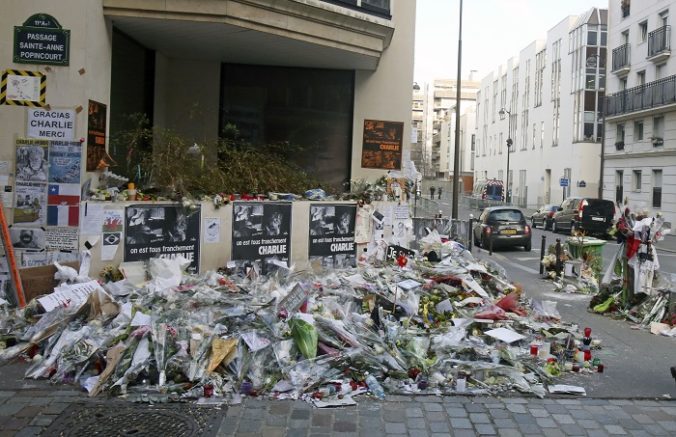 Súd vymeral tresty komplicom páchateľov útokov na redakciu Charlie Hebdo v Paríži