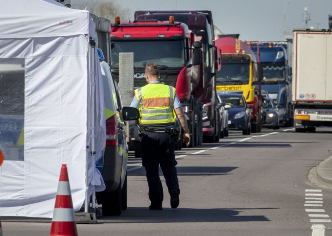 Nemecko zaradilo Slovensko medzi rizikové krajiny, od cestujúcich vyžaduje formulár aj karanténu