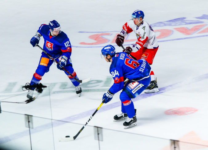 Dávid Bondra v premiére v Komete Brno skóroval, tréner chváli jeho blokáciu striel