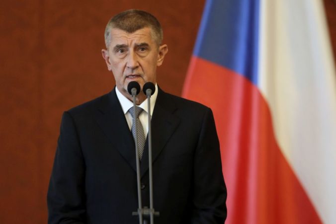 Babiš sa ospravedlnil Čechom za obmedzenia. Ľudí v kritickej situácii vyzýva, aby vydržali