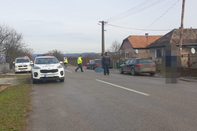 80-ročný cyklista z okresu Rožňava spadol na vozovku, zraneniam na mieste podľahol