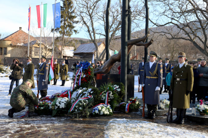 Slovensko si pripomína leteckú tragédiu pri Hejciach, vyšetrovací spis si pozreli už tisíce ľudí