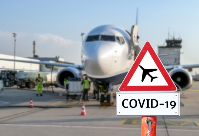 Cestovanie pre Slovákov sa ešte viac skomplikuje, režim na hraniciach bude prísnejší a obmedzia aj lety