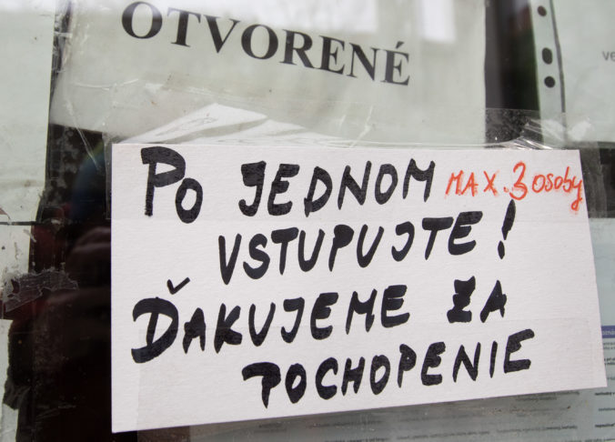 Hygienici upravili podmienky nakupovania v obchodoch v okresoch Trnava, Hlohovec a Piešťany
