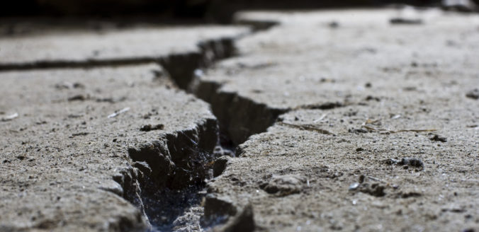 Arménsko zasiahlo zemetrasenie, otrasy v hlavnom meste vyhnali ľudí do ulíc (video)